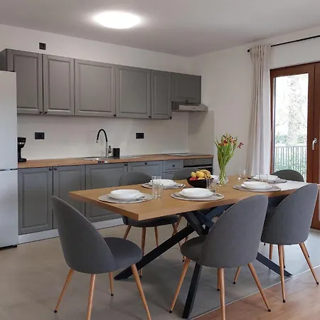 Holiday home Beautiful In Podpican With Kitchen