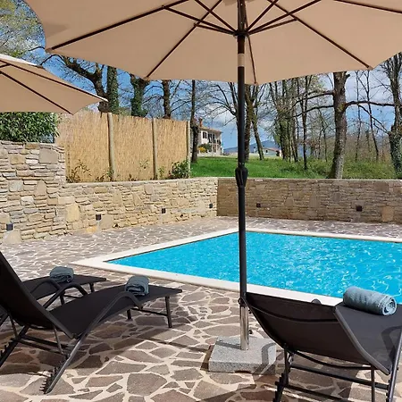 Holiday home Beautiful In Podpican With Kitchen *