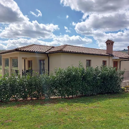 Beautiful In Podpican With Kitchen Holiday home *